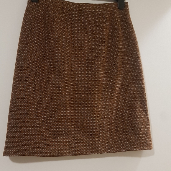 Chanel Tweed Skirt - Picture 3 of 8